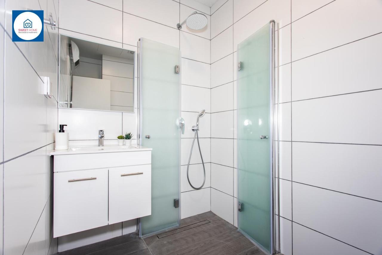 Design Apartments In Нетания Экстерьер фото